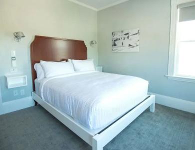 The Emerson Inn - 3