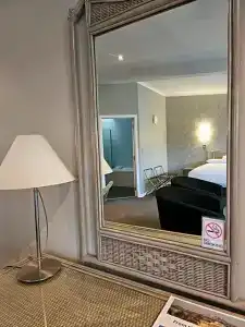 The Avenue - 86