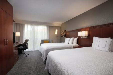 Courtyard by Marriott Sarasota/Riverfront - 38