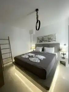 Zoumis Studios - 217