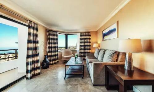 The Waterfront Beach Resort, A Hilton - 239