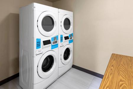 Microtel Inn & Suites by Wyndham College Station - 23