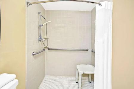 Super 8 by Wyndham Kissimmee/Maingate/Orlando Area - 16