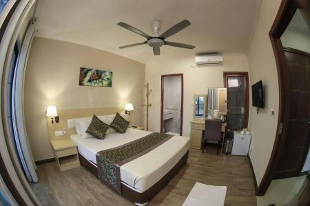 Triton Beach & Spa - 1