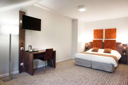 Kyriad Chambéry Centre - Hôtel et Résidence - 87