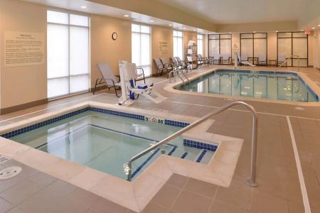 Hampton Inn Midtown-Aksarben - 12
