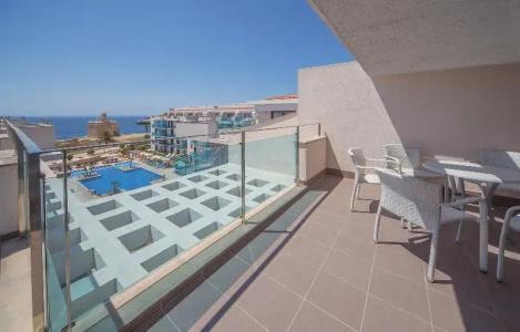 ApartFerrer Skyline - 179