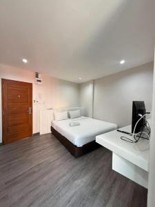 Ma Non Nont & Apartment - 23