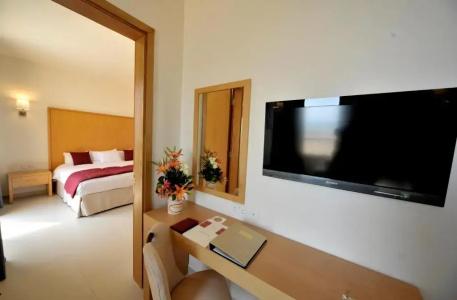 Ramada Resort Dead Sea - 57