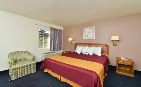 Value Inn & Suites - 3