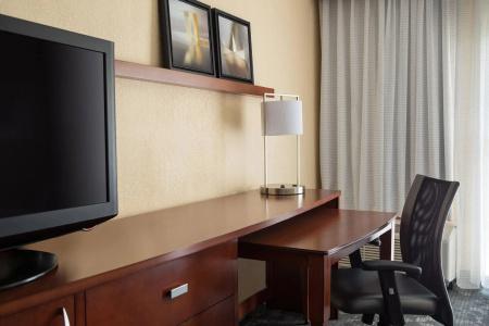 Courtyard by Marriott Denver Central Park - 38