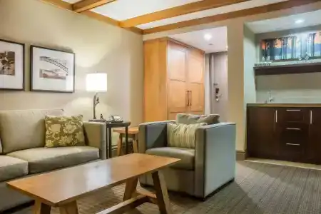 Comfort Inn The Pointe - 39