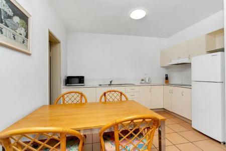 Cairns Reef Apartments & - 39