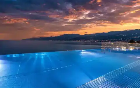 Hilton Rijeka Costabella Beach Resort And Spa - 16