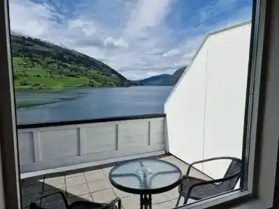 Olden Fjordhotel - 27