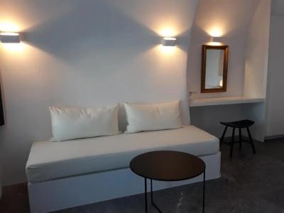 Chelidonia Luxury Suites - 4