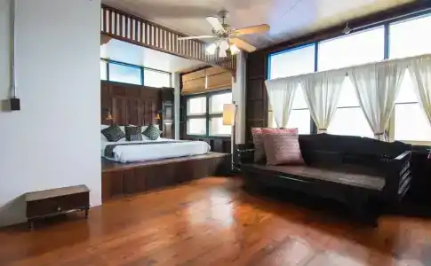 Pak Chiang Mai - 2