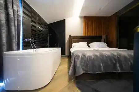 Mad Innspa - 9