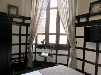 Boutique Castillo Rojo - 71