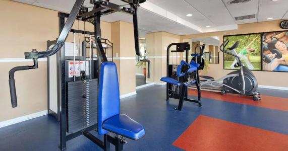 Ramada Plaza by Wyndham Virginia Beach - 25