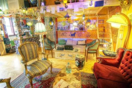 Lavender Circus Hostel, Doubles & Ensuites - 8