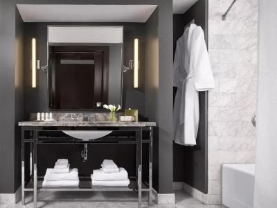 Kimpton Nine Zero, An Ihg - 84