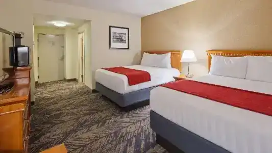 Best Western Plus Bayside Inn - 42