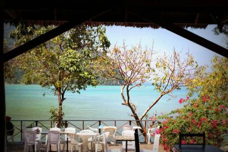 Phi Phi Cozy Seafront Resort - 18