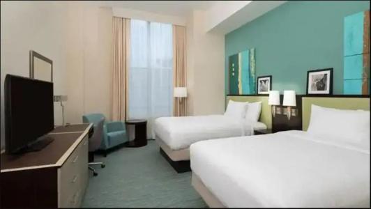 DoubleTree by Hilton Miami Doral - 31