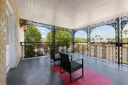 Super 8 by Wyndham New Orleans - 35