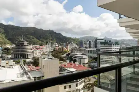 Rydges - 53