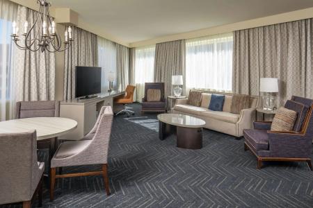 DoubleTree by Hilton Nashville Downtown - 10