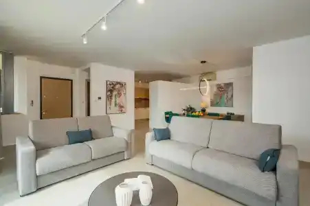 Trianon Luxury  & Suites - 10