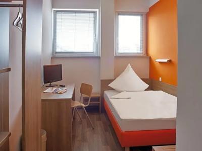 Orange und - 31