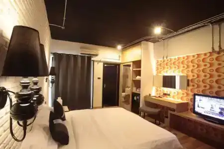 Diary Suite - 22