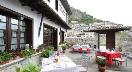 Boutique Muzaka (Historic Center) - 16