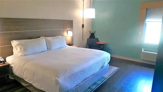Holiday Inn Express-Broadway at the Beach, an IHG - 63