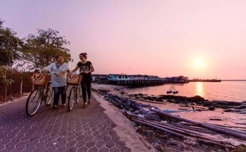 Kroque Boutique & Bistro - 27