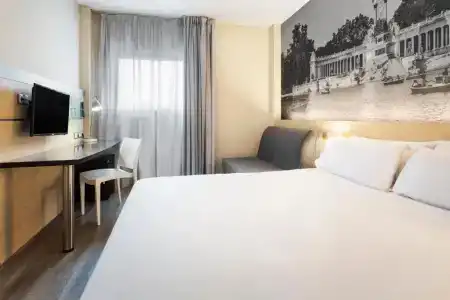 Crowne Plaza Madrid Airport - 38