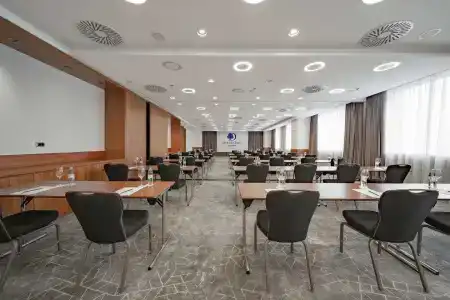 DoubleTree by Hilton Zagreb - 18