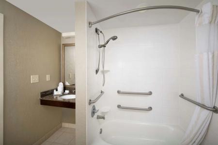 Hilton Garden Inn/Hanes Mall - 8