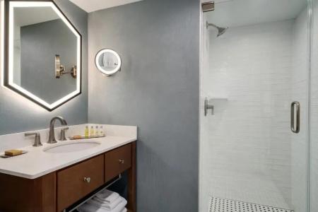 DoubleTree by Hilton Ocean City Oceanfront - 193
