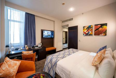 Ramada Encore by Wyndham - 3