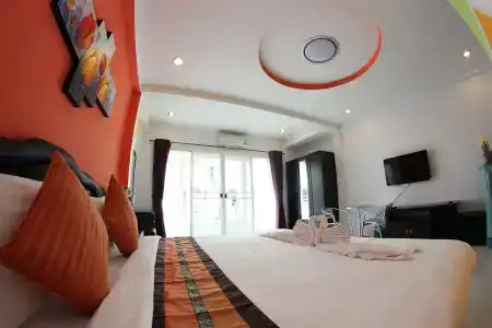 Tulip Inn - 3