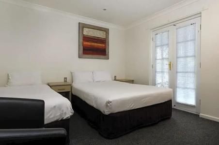 The Waterloo Bay - 20