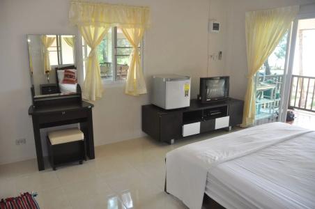 Pranee Beach Bungalows - 4