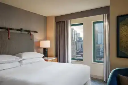 Sheraton Grand Chicago - 75