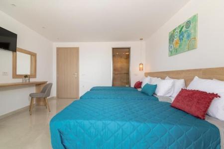 Aphrodite Studios & Suites - 26