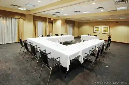 Monte Carlo Inn - 3