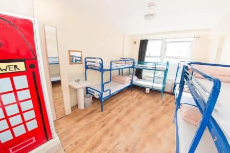 Kensal Green Backpackers - 30